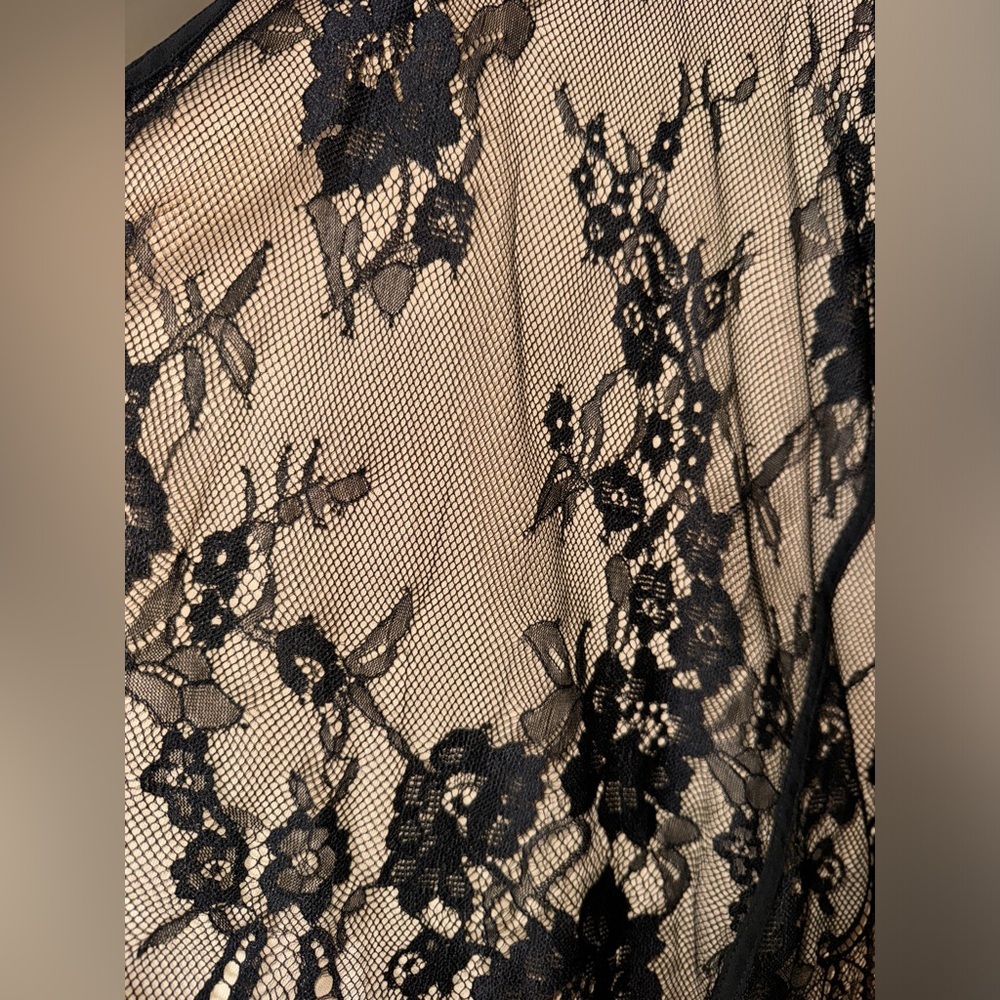🖤 NWOT! Lulus Lace Overlay Dress - Picture 4 of 7